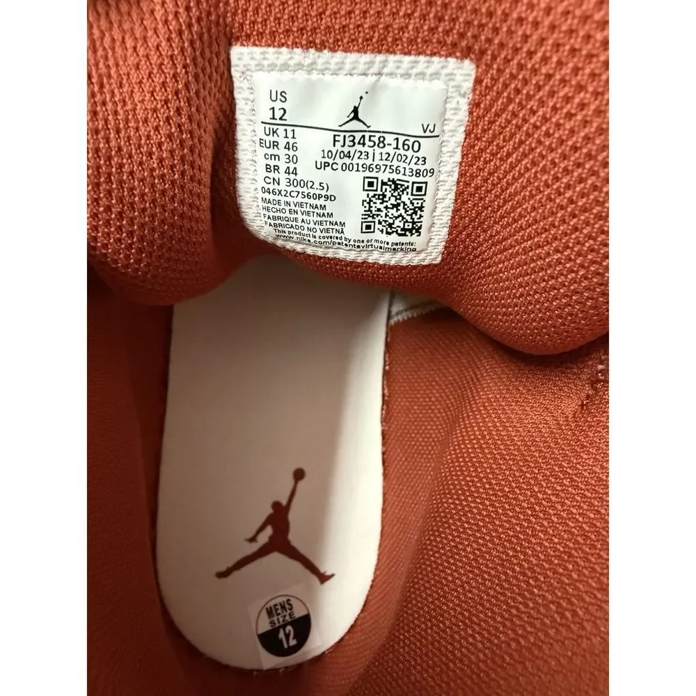 Nike Air Jordan 1 Mid SE in the 'White Dune Red' colorway. Sz 12